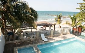 Camino Palmero Coveñas